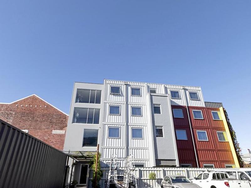 0C3BC0CAB6B59D35D8042DCE298E57E5