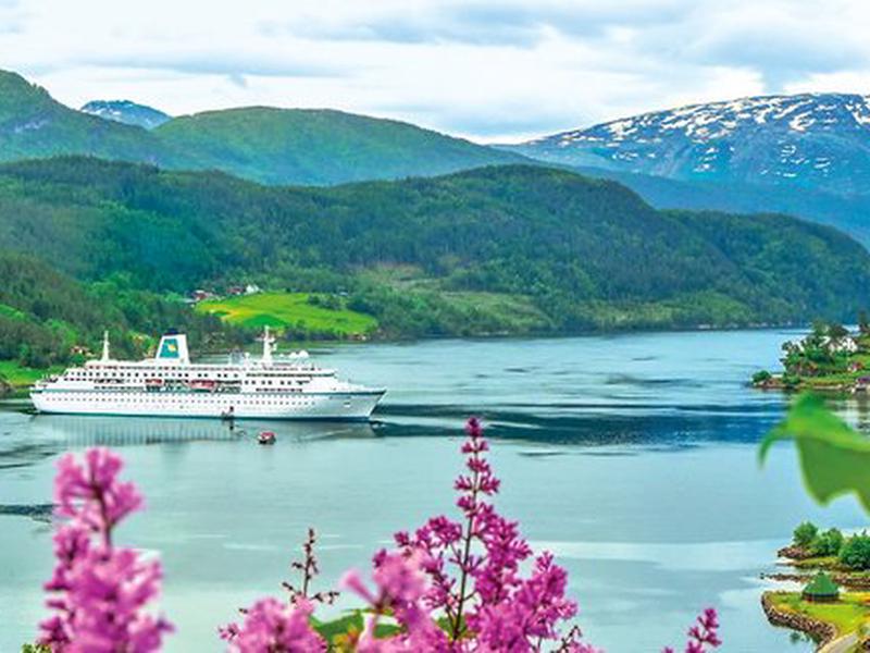 7541E3924BA8ECDBAFF0B8F57239B8AB