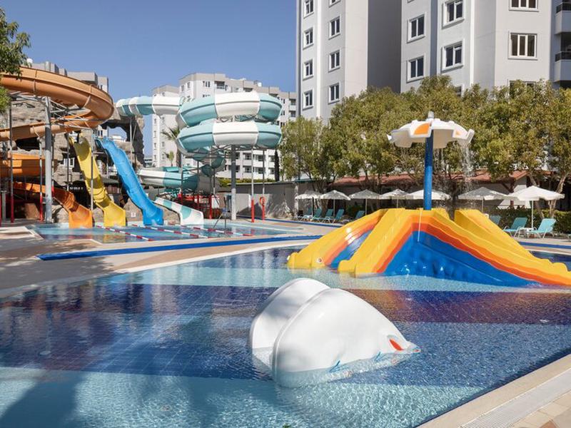 D267202E2558EF851CF4BE634649116C