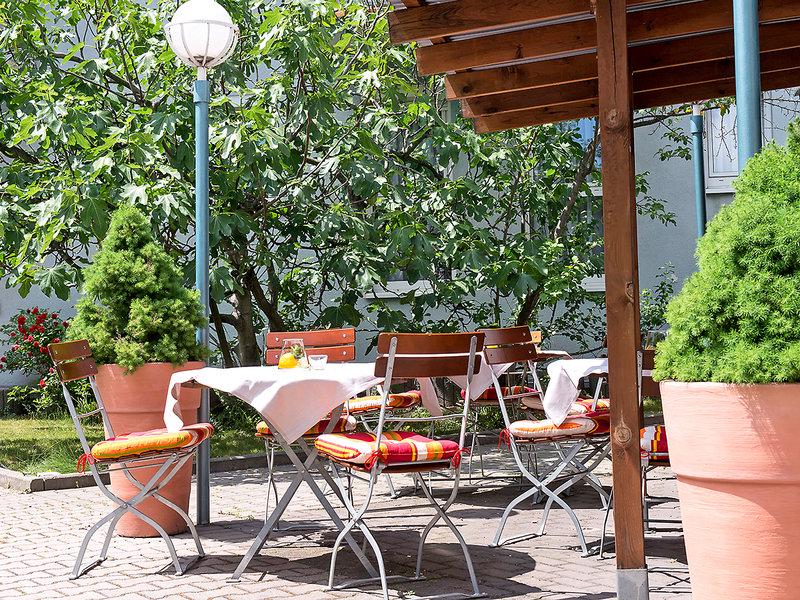 B38F13F36124CDEC56436B05F4838BF5