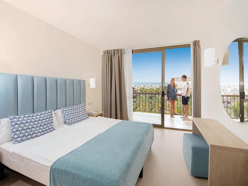 C9A27F8DF15326C353E15AF7AEDF78A1