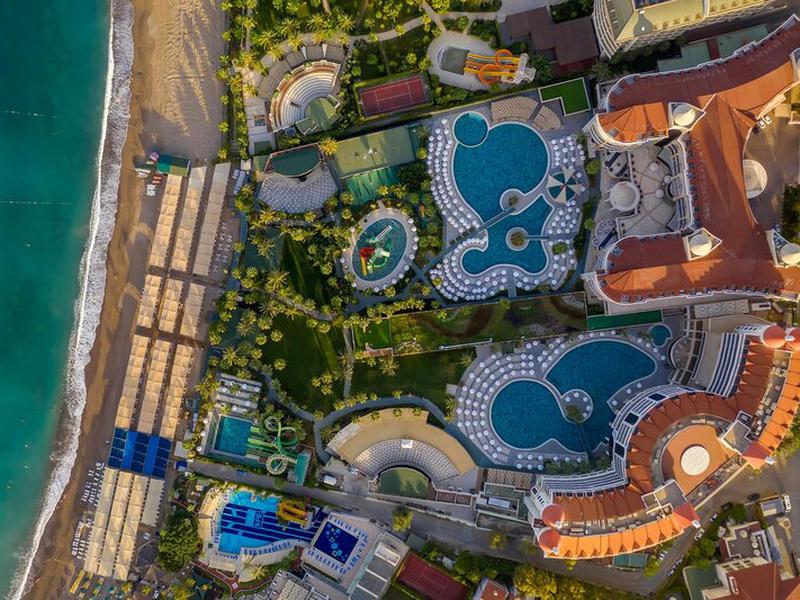 B27DC1547FA33DF0DABFFF45980EBD7F