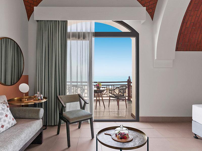 2DDB8EDEC36DC45907D6922045F6E9F0