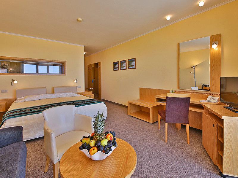 9EC2CC2EB46D3BC4120EF8B6567BA097