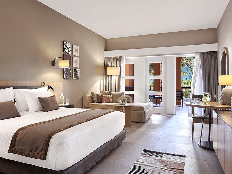 A4E3D19E1ADA77E8711F929AABF54862