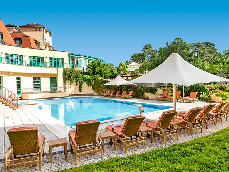 63AD429BA7C692D04F0939E1E535928D