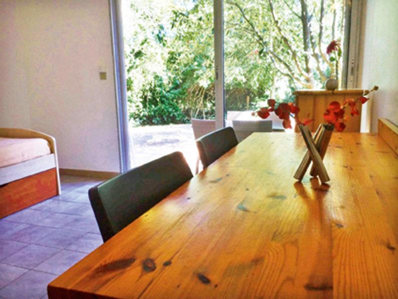 F7DB287F8A2E3F832F5ACADEDD34B897