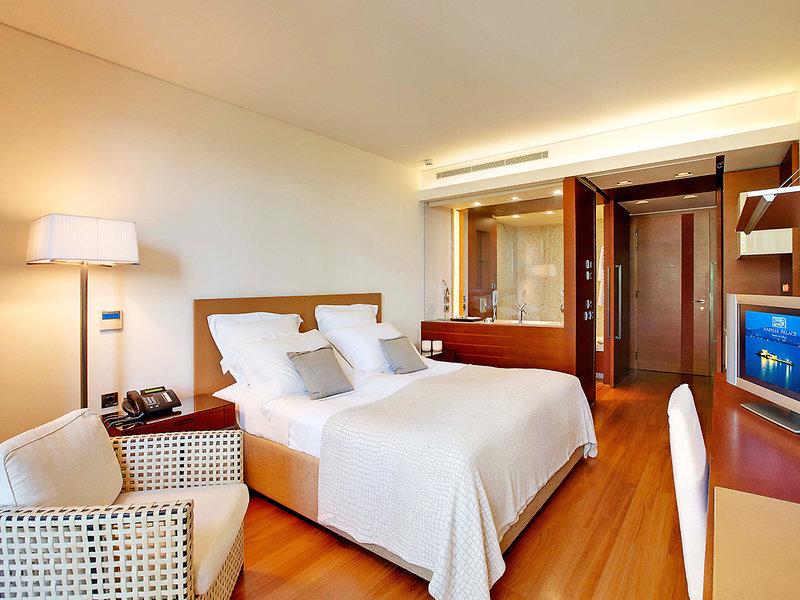 556BB7614F45B4C85453F58689E8CC54