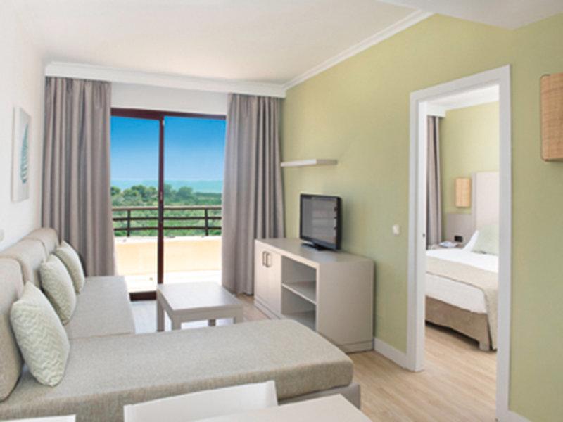 0EEA9540D37F9EF23A2143704BBC7D9A