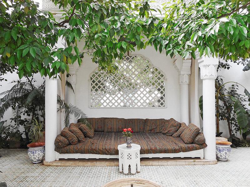 C2A12205F74D311E61984D69ADB2C74D