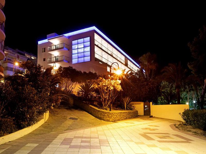 E228B9B859F1E46B41D331FC34E98F16