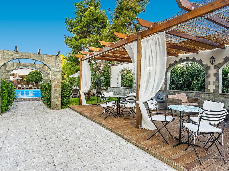 774613D8CC7FCFC34543F703E72FF006