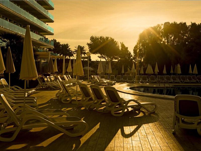 ADF4EF539DE582C81AB7950E2C2346E1