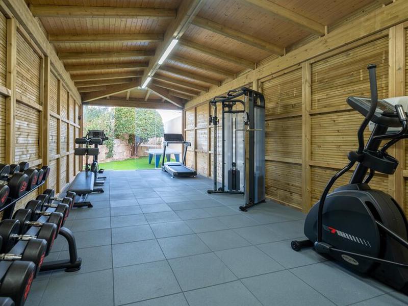 4EA5DE567C43F43B0501134D3B45B801