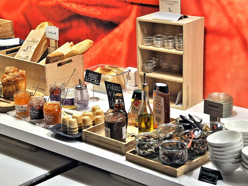 12990D6213C66B84B78876B985616AF6