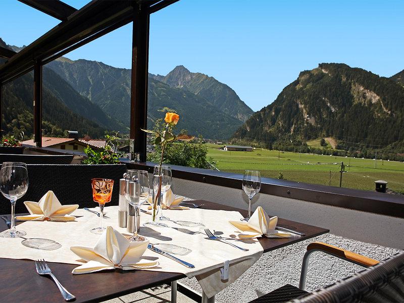 AE780B2E8F6BEDE70549B97EE2572C3B