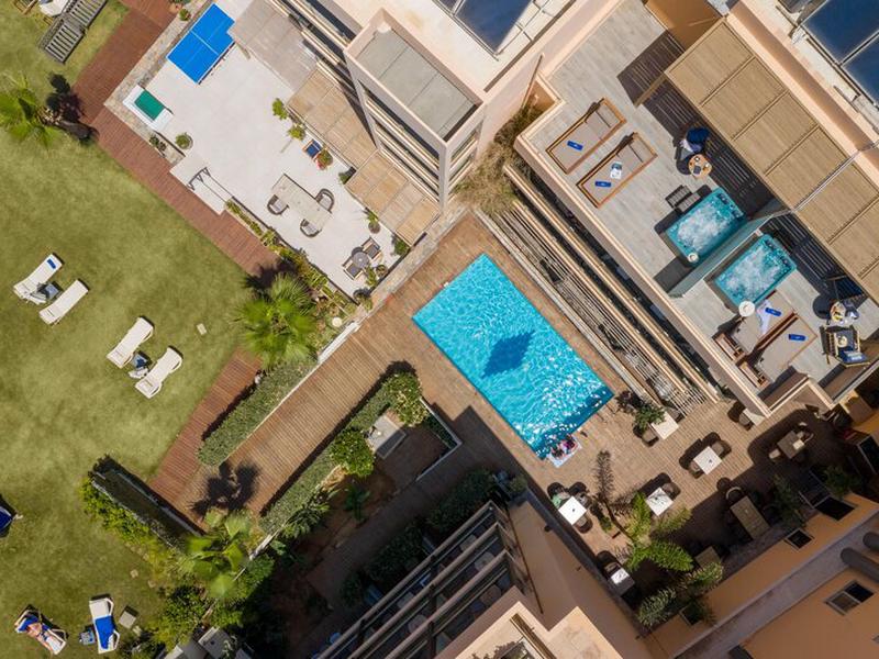 A88A2716A3C0D325E87874D0C68050E0