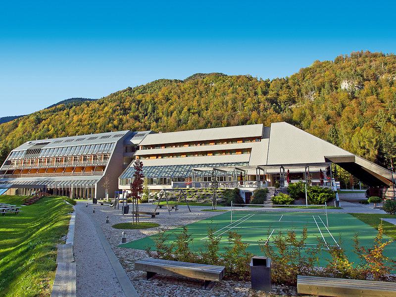 E185E323356C3FB81E95F88BE71A724A