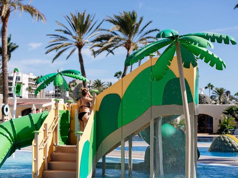 745D6EB5AA52D91A40684C12920F9ACC