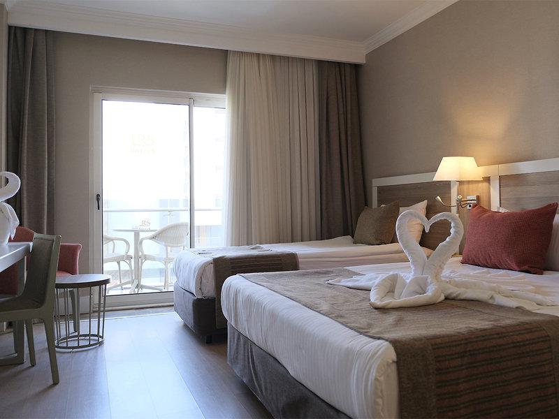 0D820716CB33FED7C621A1A3243C3B62