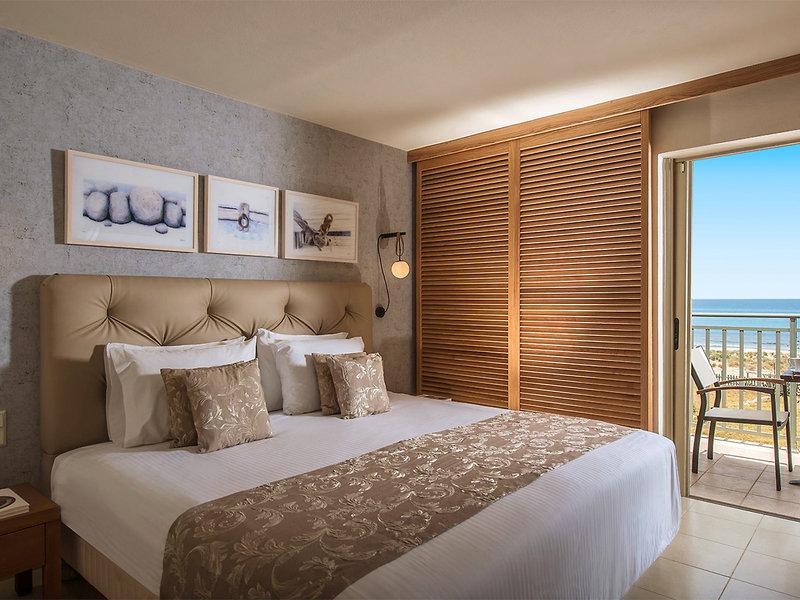 9902AFC7400FCF7EEE0D13A509009375