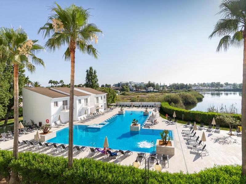 7EF711FC5E804B3263679E8464F9DB2C