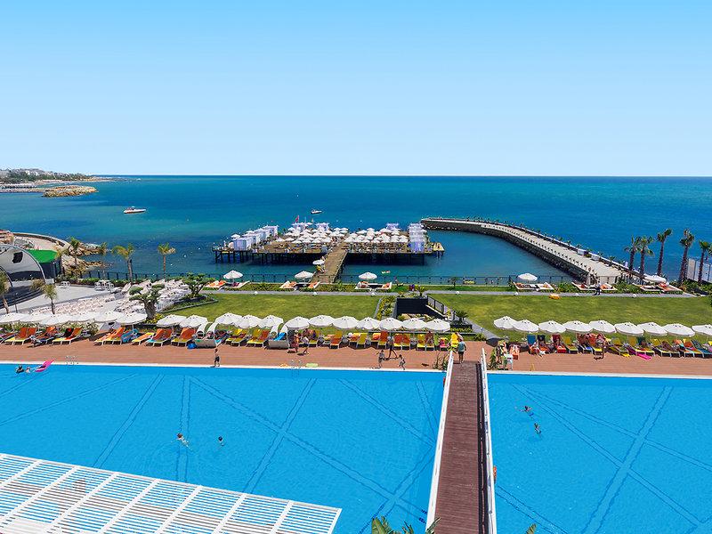 A7F541F7E398AD3EFBF8D4F9877A74C1