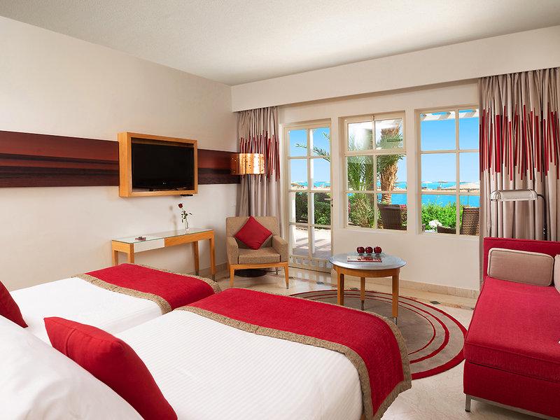 130AB9EF52F594F8B0C0BA6371496545