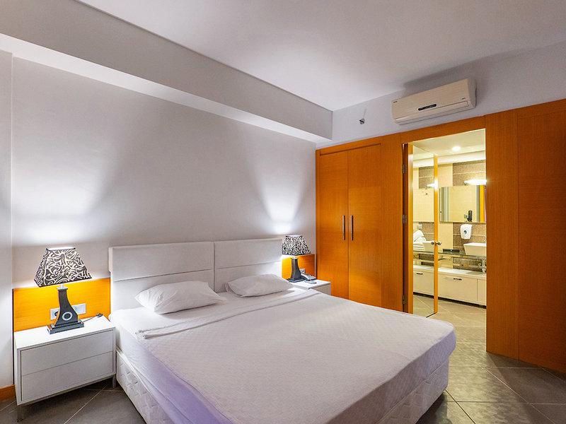 75B1219FAC2B0E3300D21A15F8A92FFD