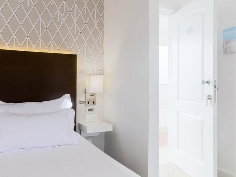 4A4464CD6FECC53BEF4E7C3D6B618268