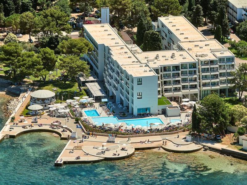 7C76CD8014EAD48F0635BE9056567943