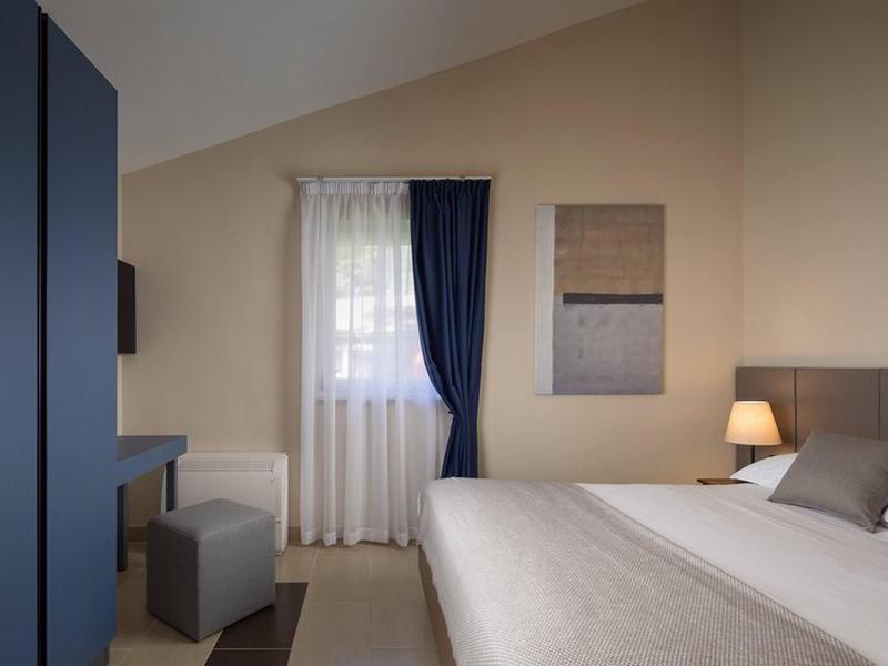 91EEFB0D65F6934E3E96033ACFB44F9E