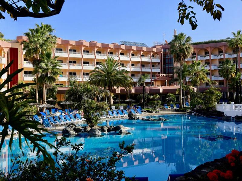 AC0A12708CA33D1F2D4F80B4ACCF1D83