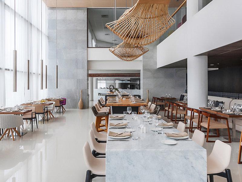 24E6B86D327258A26F331228806DC8AE