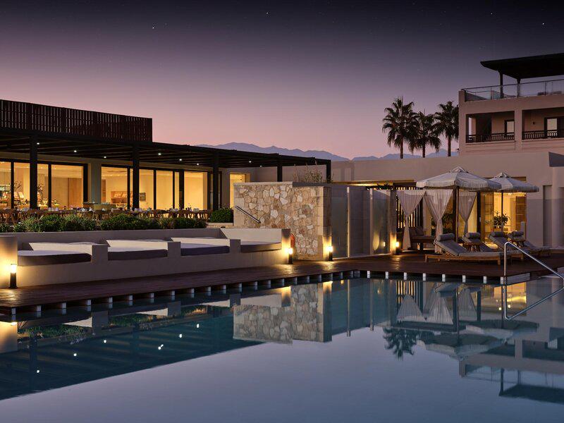 18A22ED2744D20D87876092DDA6945B7