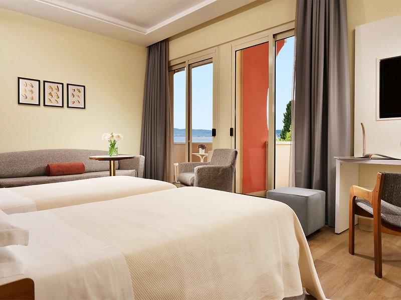 2D034B7EEEF44606FA5BFC0ECDC0BF6D