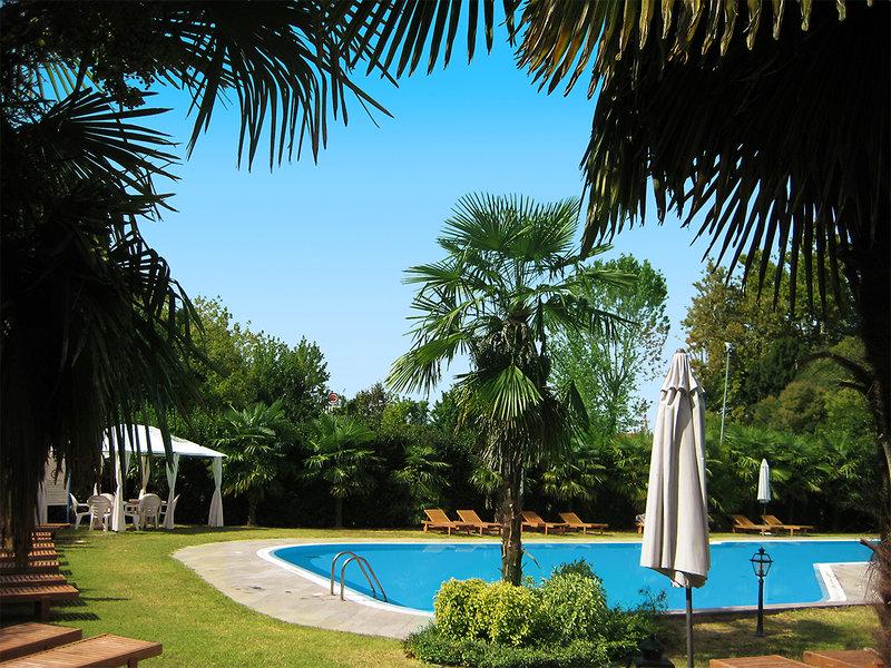 42618409C3941826738484BD6749FC2A