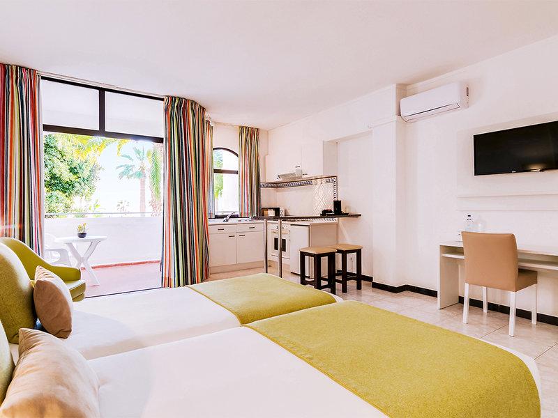 EAECF2A94885EAE342A7B57DC46FBD7F