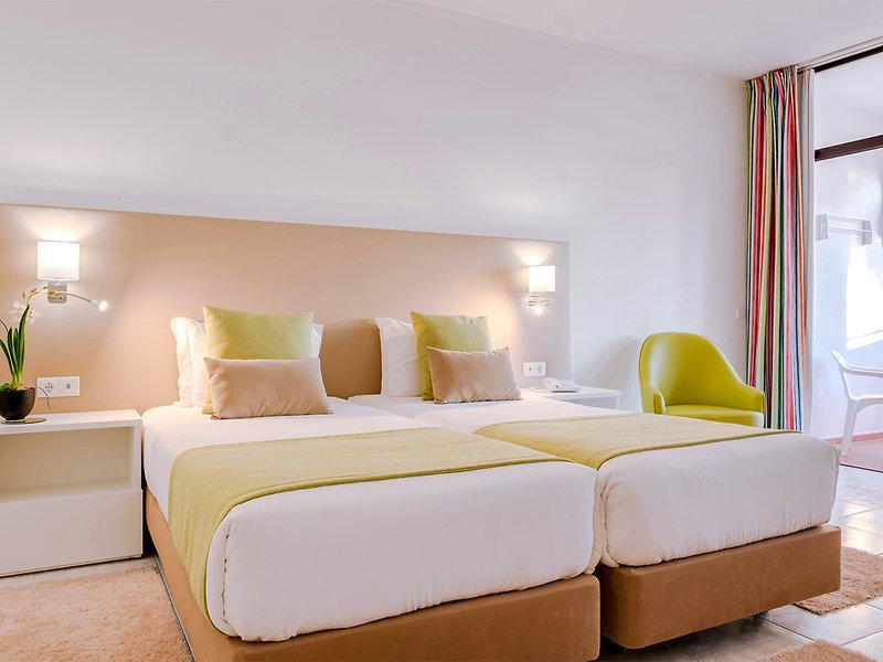 A4F1F9EC4EE9DACD46CFBDC01630044F