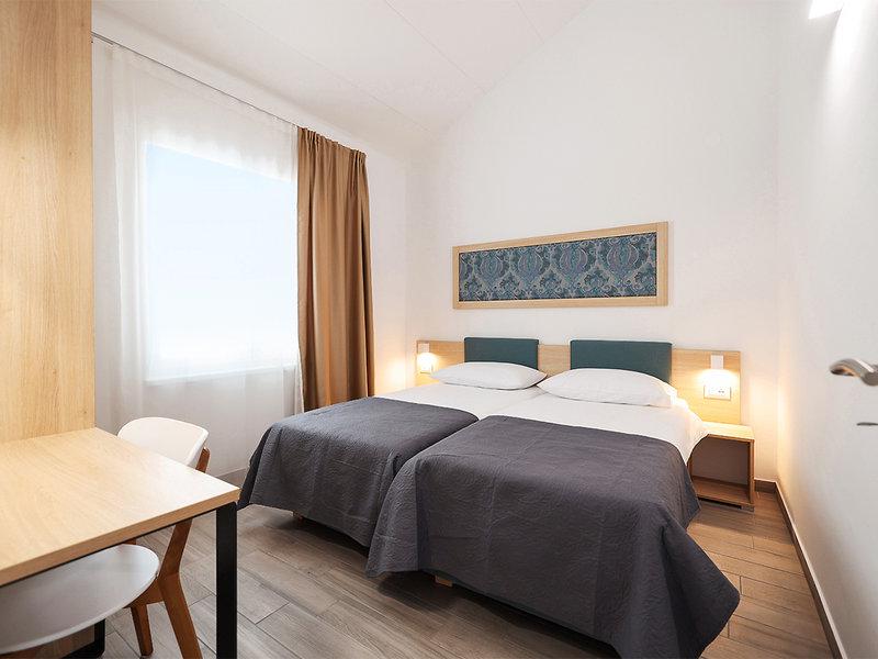 802B3021E4935A047D556267D5781892