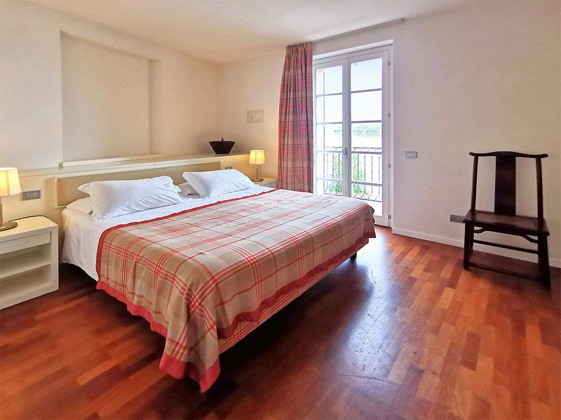 B0FFAB550D7BAE34ABB6F57EF7856378