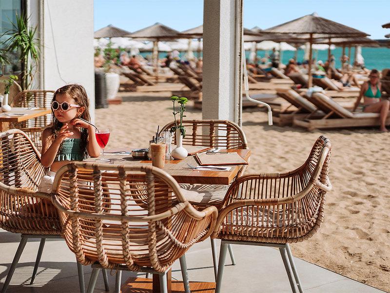 DE37C88E98E104CEBD73D6CB24836833