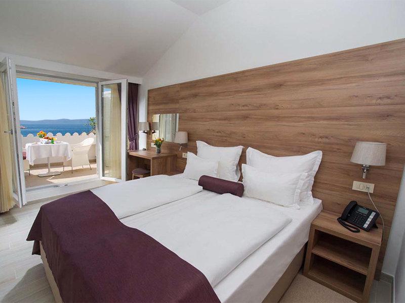 4A2471ABC722058085F9395343E9D96B