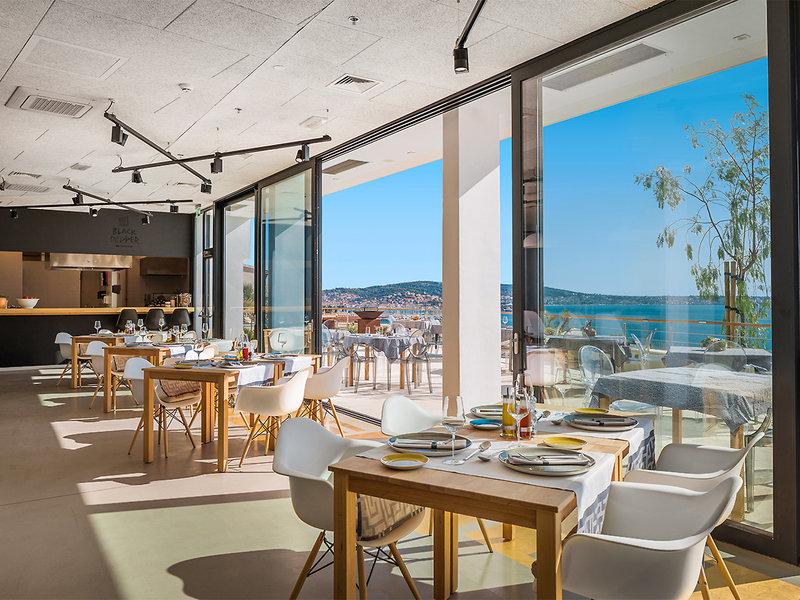 DE58A12A10795B78579365E4A8784EFA