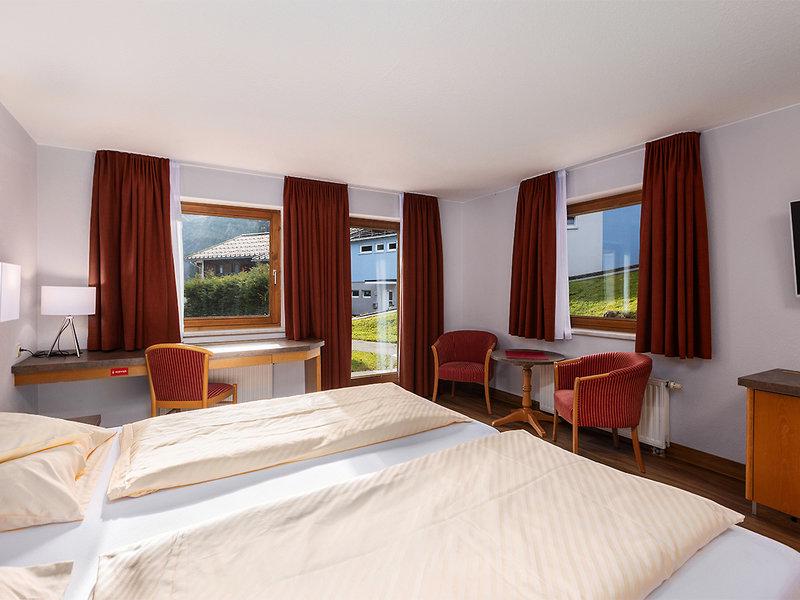 F11E888CC5F0E84DBF58F5402E200A35