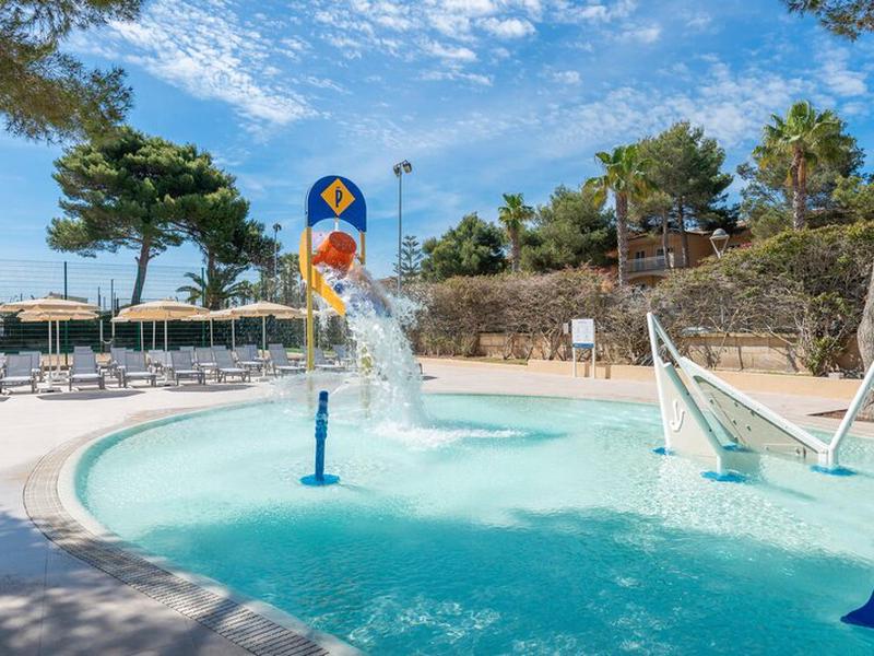 C388CC705EC2BD52DA6BB90D053BACBF