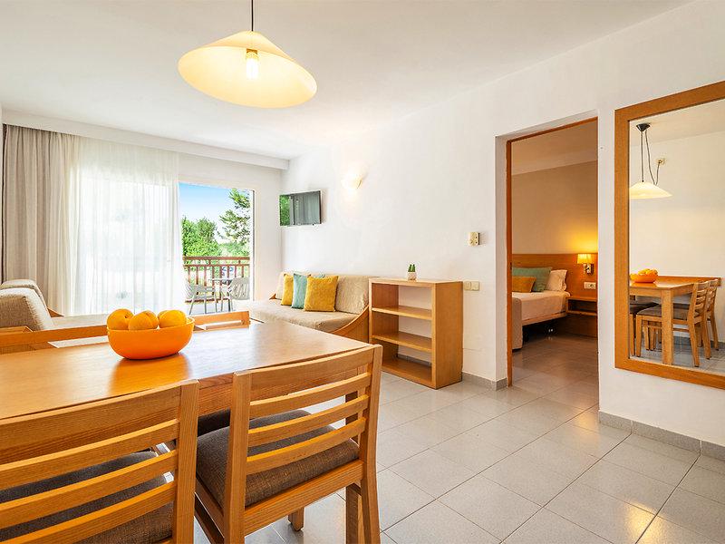 15121437686ED7AF768ABF9A2C003BB1