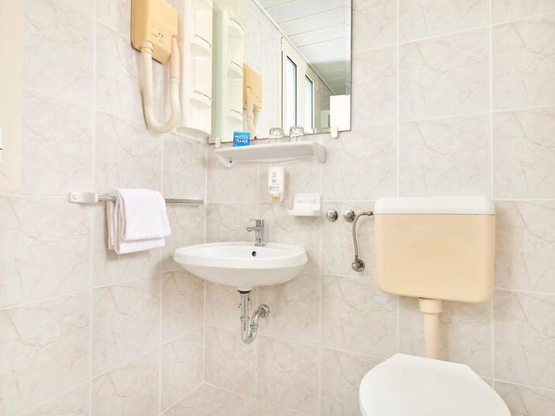 0FFFE6AE6FAA955C60E6413BFDFF5F07