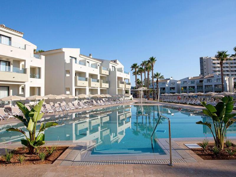 334B45BDCED8F15A7D3B6DAE0A7C0CBB