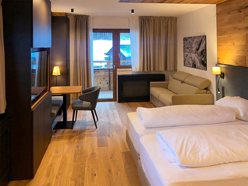 F448AA8E55B92D13E3E8EB37540294FA